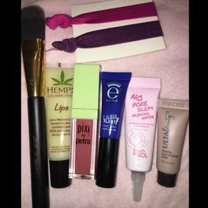 Make up samples